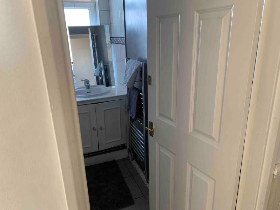 Entire 2 Bedroom Londra